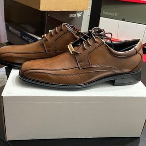 New with Tiny Flaw Docker Mens Endow Leather Oxford Dress Shoes Tan Size 10M